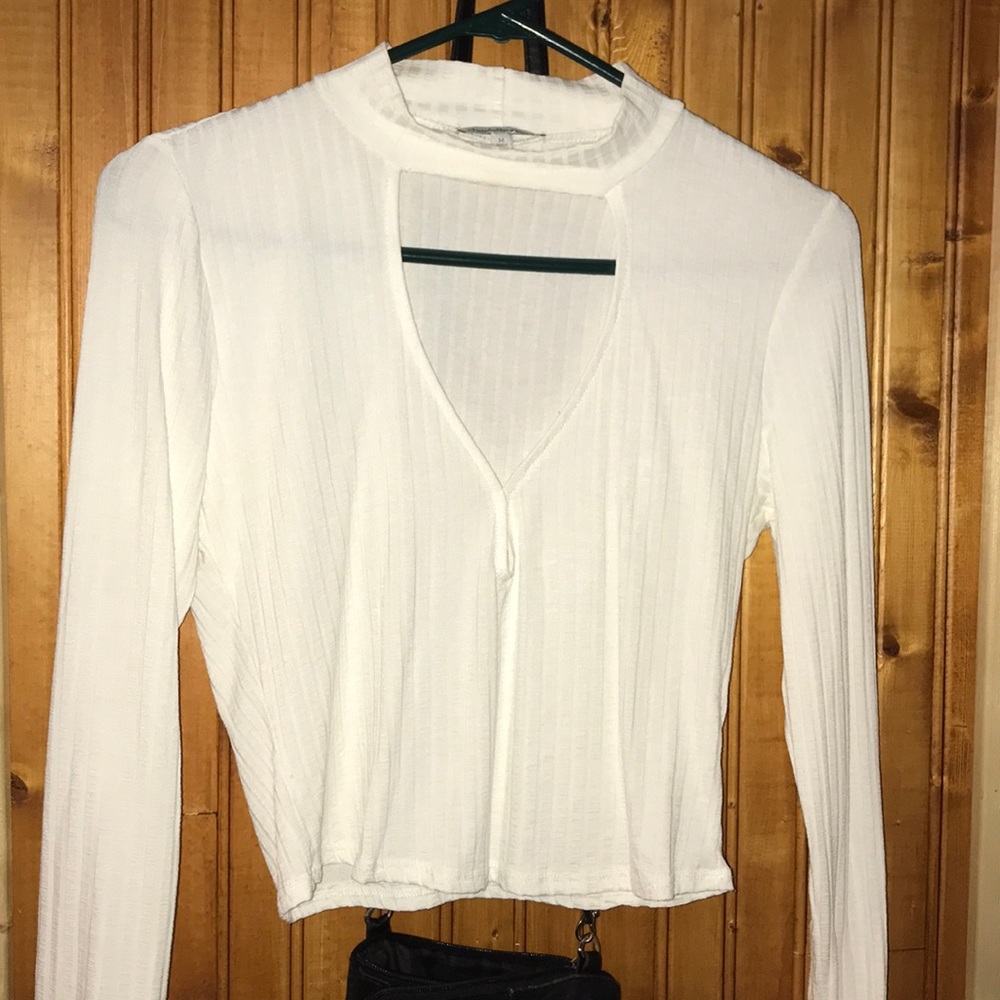 White long sleeve crop top